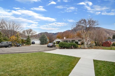 Tiny photo for 4386 S 2490 E, Holladay, UT 84124 (MLS # 2124838)