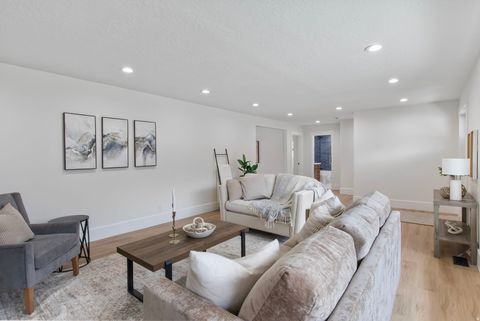 Tiny photo for 4386 S 2490 E, Holladay, UT 84124 (MLS # 2124838)