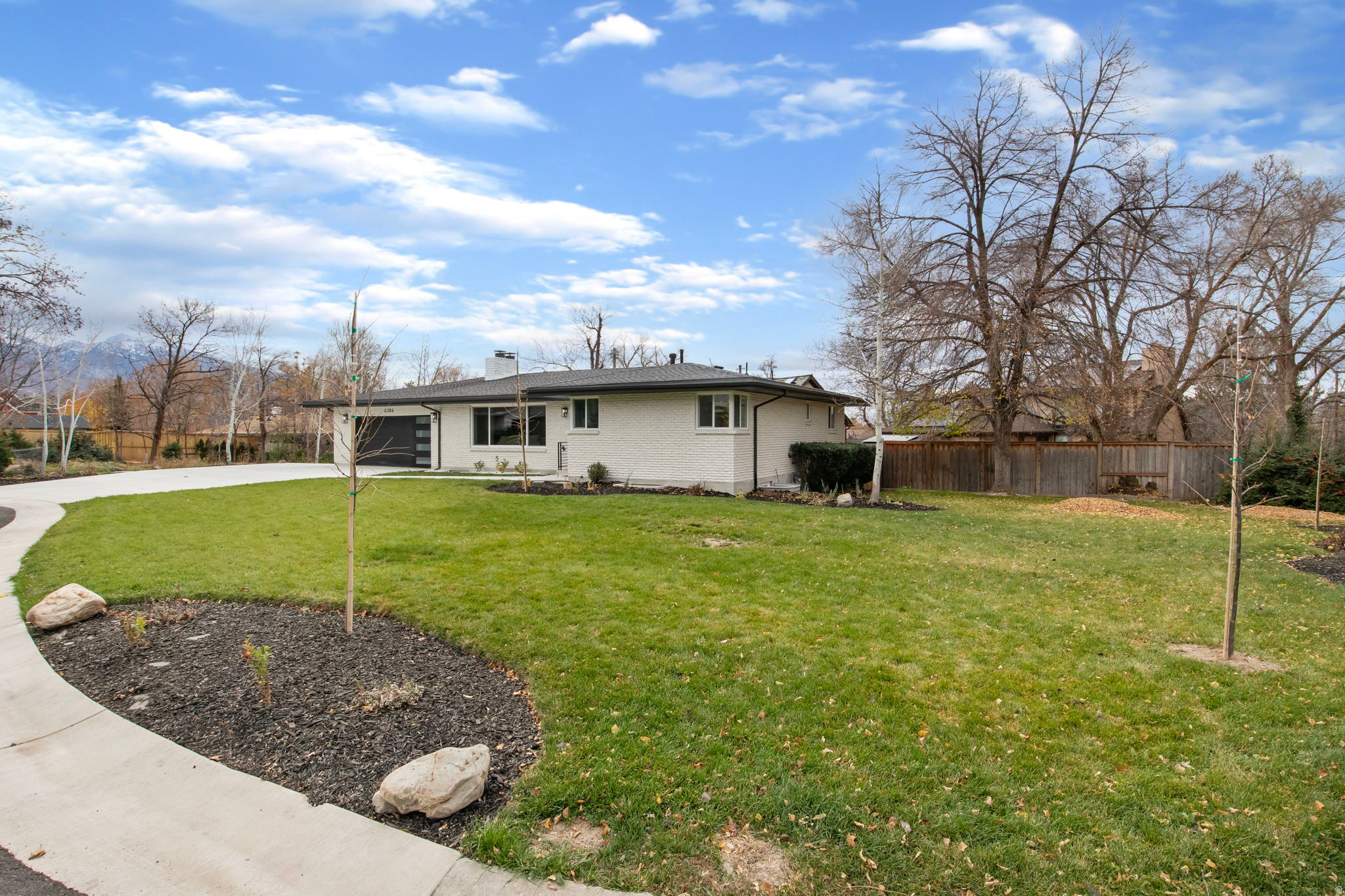 SULLIVAN ACRES - Residential