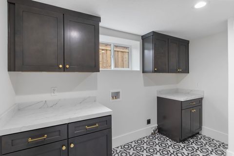 Tiny photo for 4386 S 2490 E, Holladay, UT 84124 (MLS # 2124838)