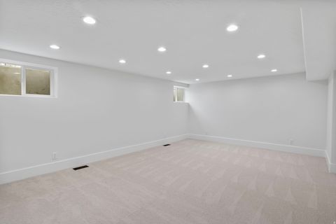 Tiny photo for 4386 S 2490 E, Holladay, UT 84124 (MLS # 2124838)