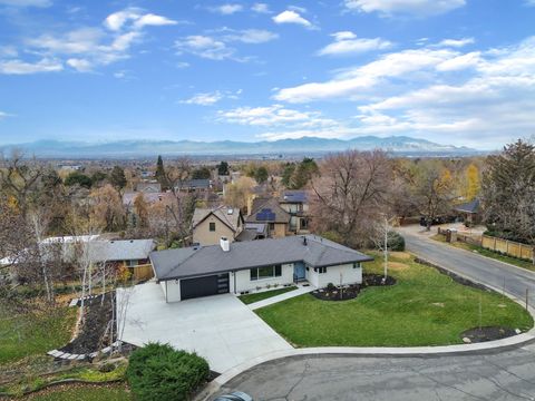 Tiny photo for 4386 S 2490 E, Holladay, UT 84124 (MLS # 2124838)