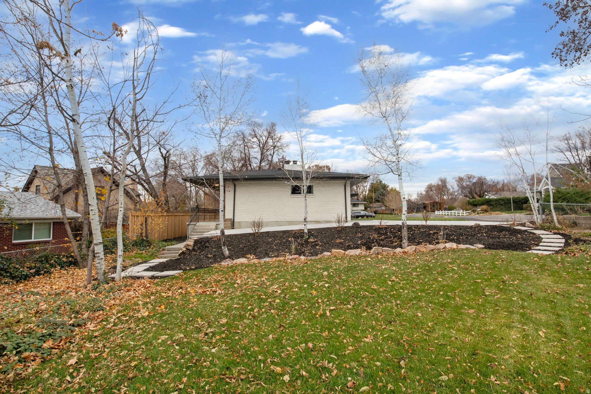 SULLIVAN ACRES - Residential