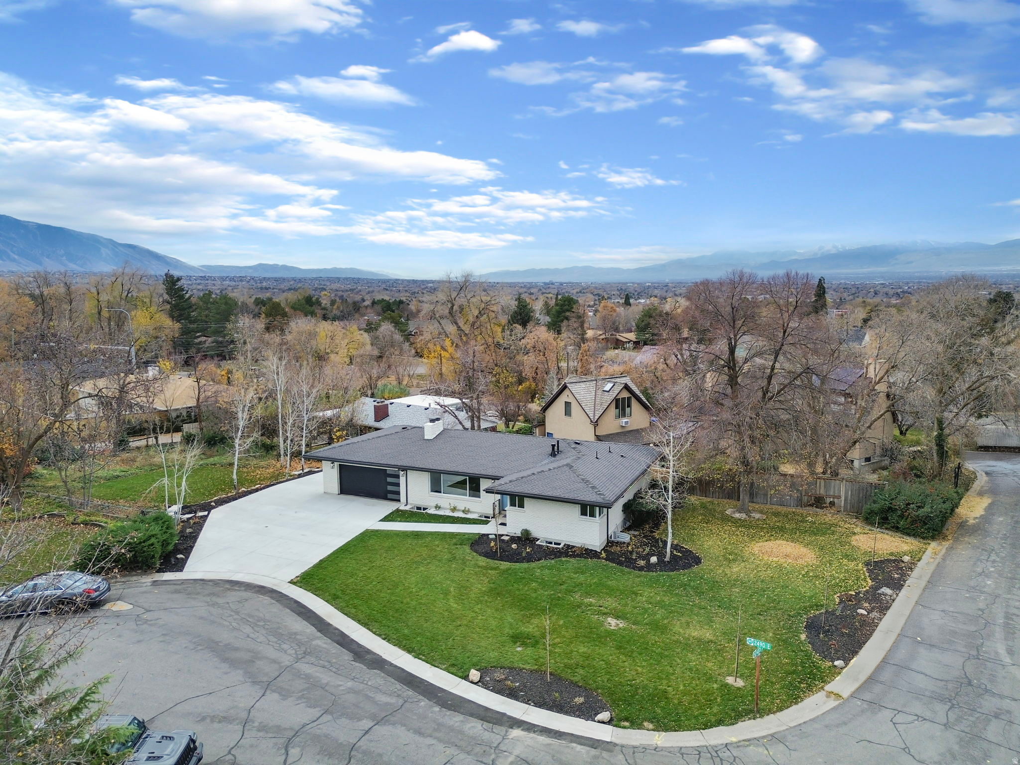 SULLIVAN ACRES - Residential