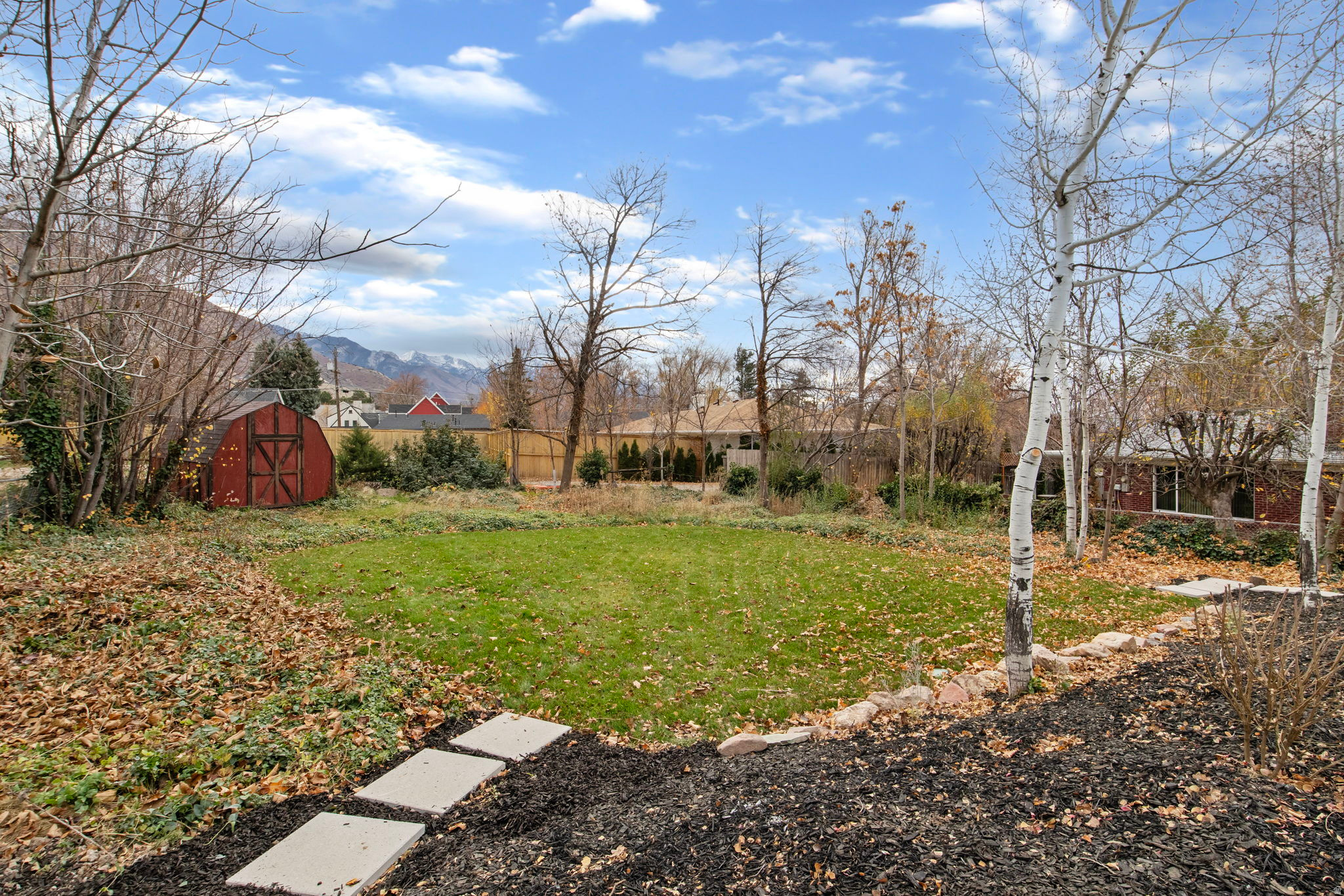 SULLIVAN ACRES - Residential