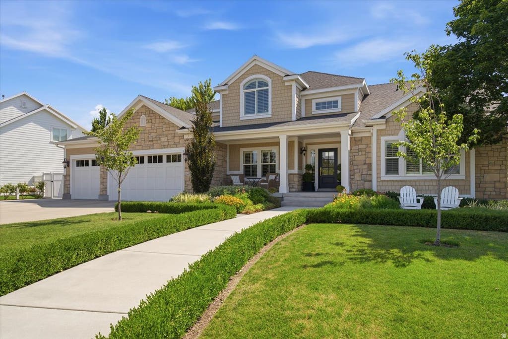 Photo of 1257 S RIGBY RD, Kaysville, UT 84037 (MLS # 2176860)