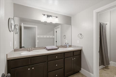 Tiny photo for 1257 S RIGBY RD, Kaysville, UT 84037 (MLS # 2176860)