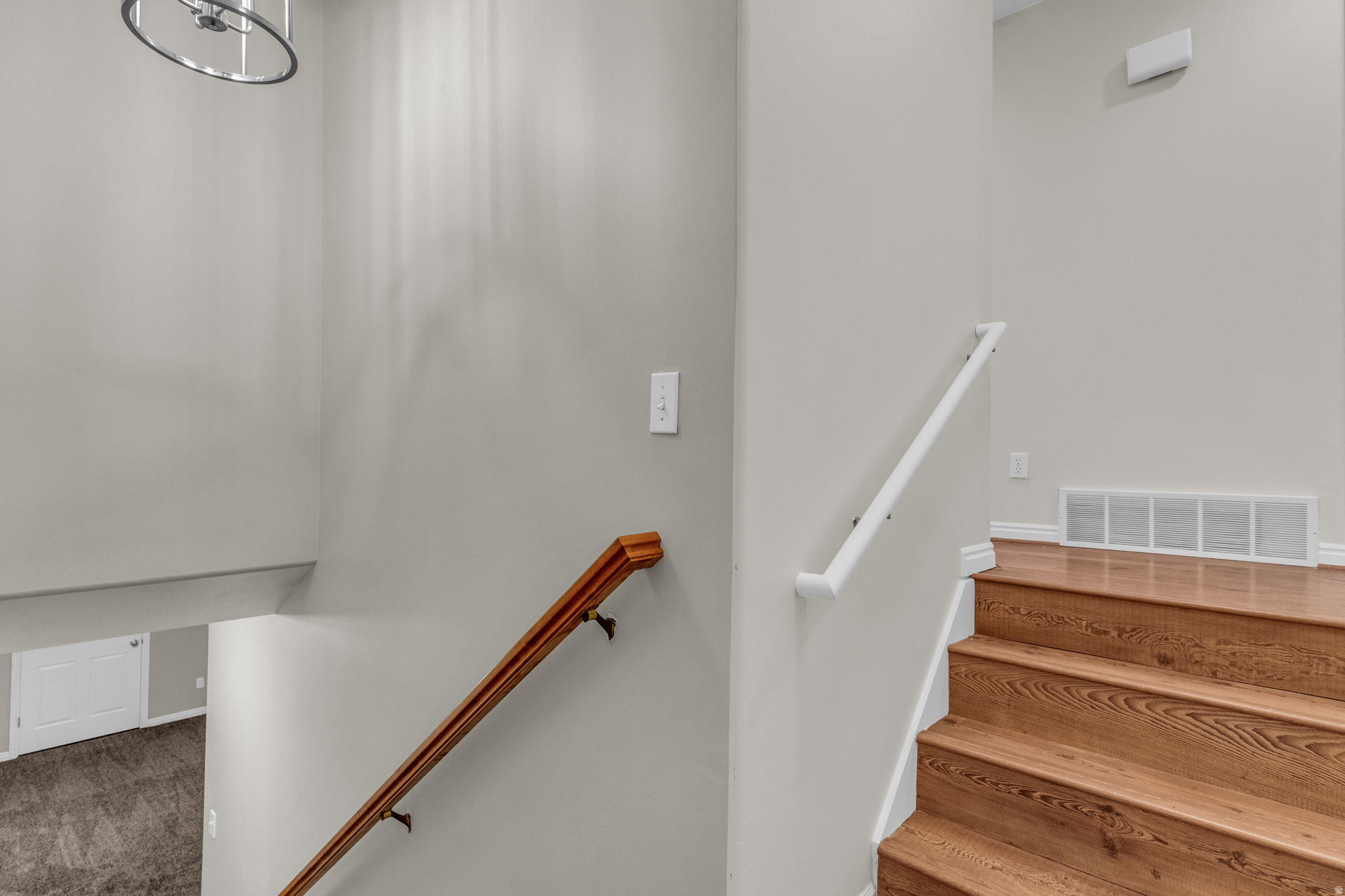 LOT 7 EAGLE CREST TO - Residential