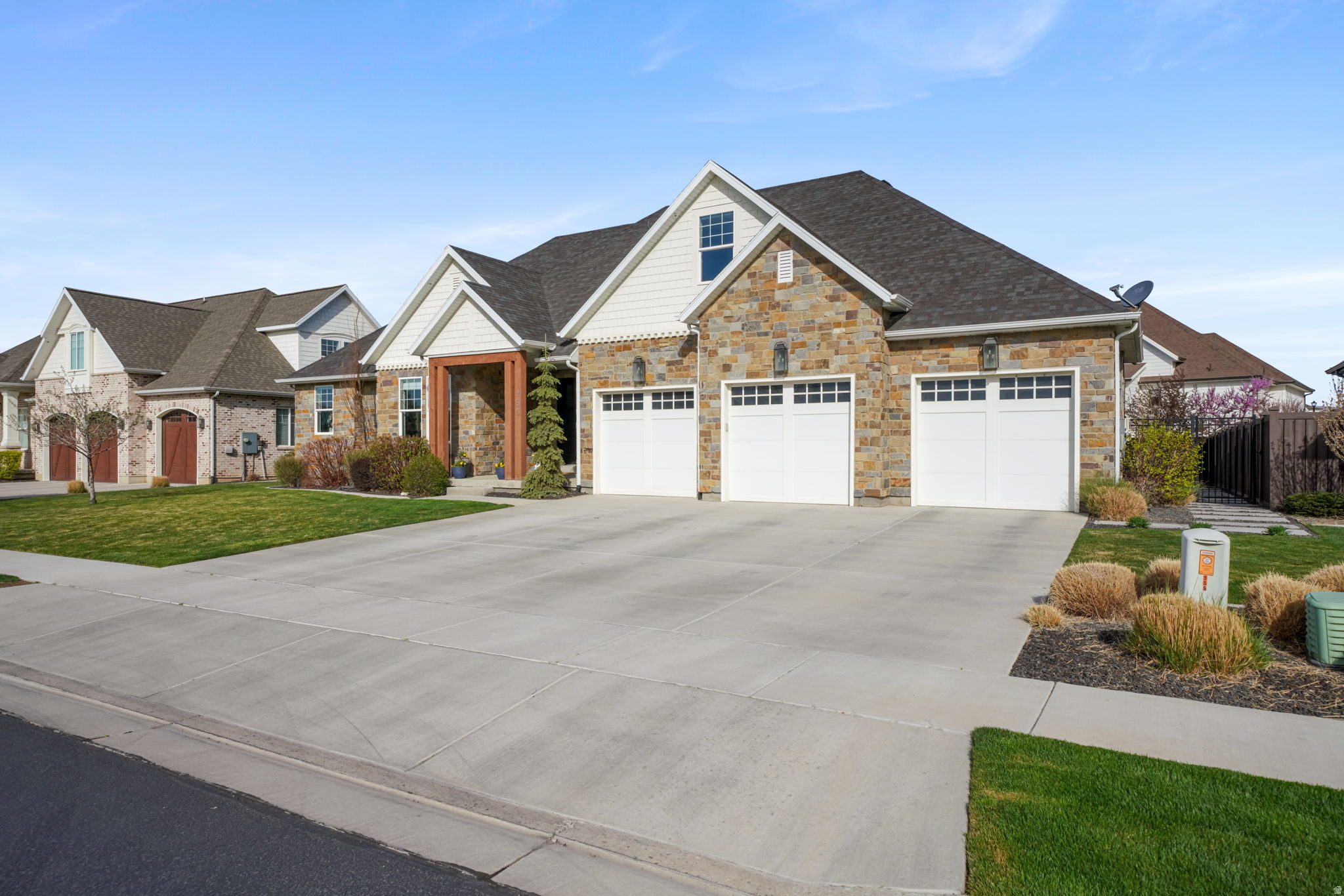 AUTUMN CREST PHASE 1 - Residential