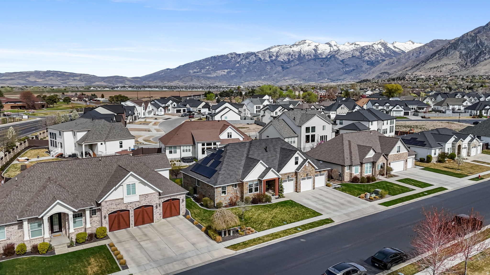 AUTUMN CREST PHASE 1 - Residential