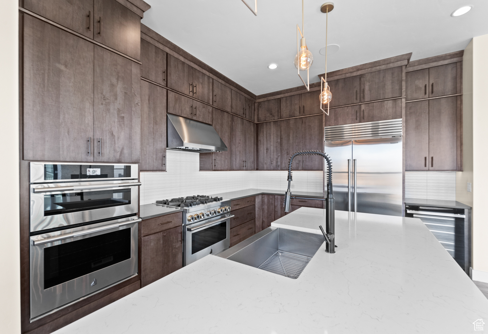 CANYON POINT - Residential
