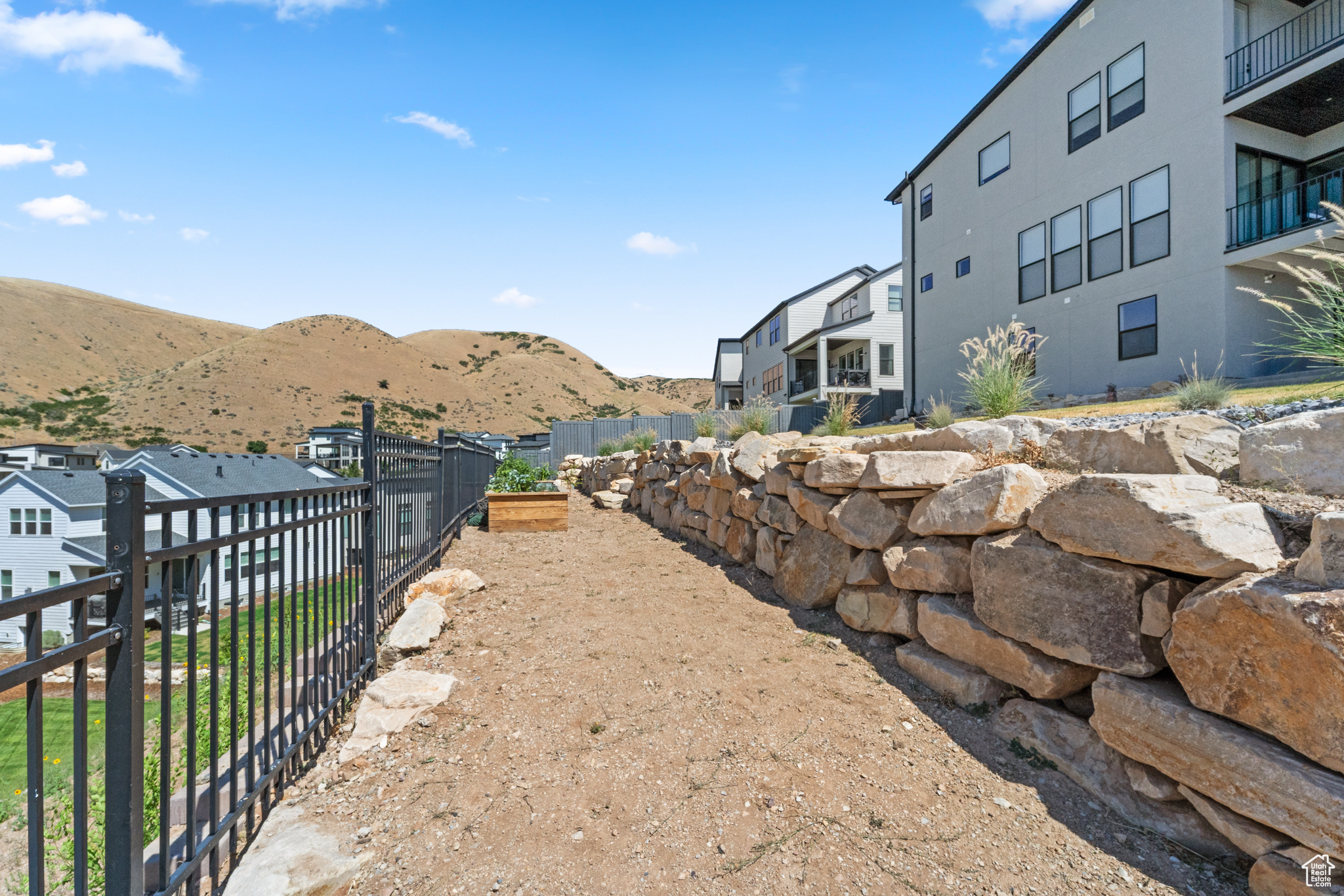 CANYON POINT - Residential