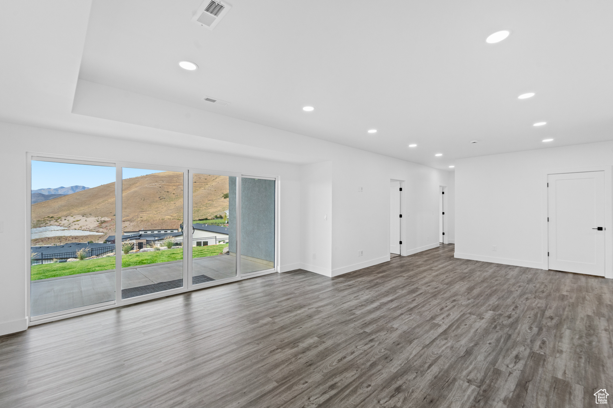 CANYON POINT - Residential