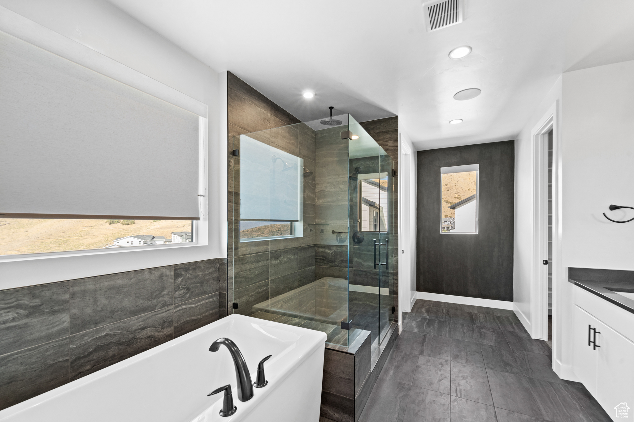 CANYON POINT - Residential