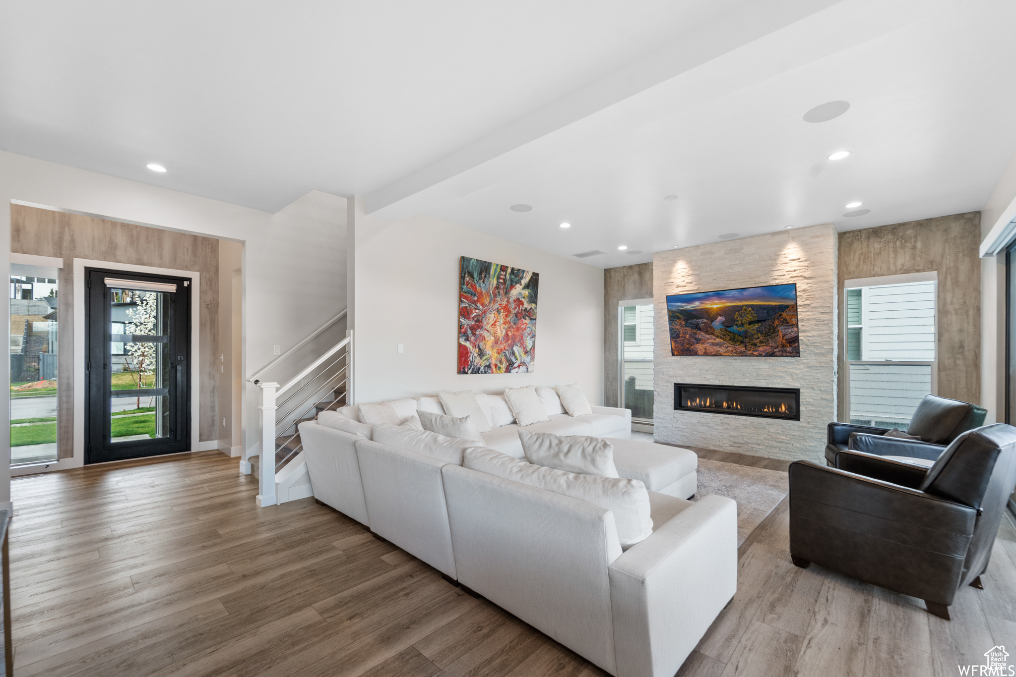CANYON POINT - Residential