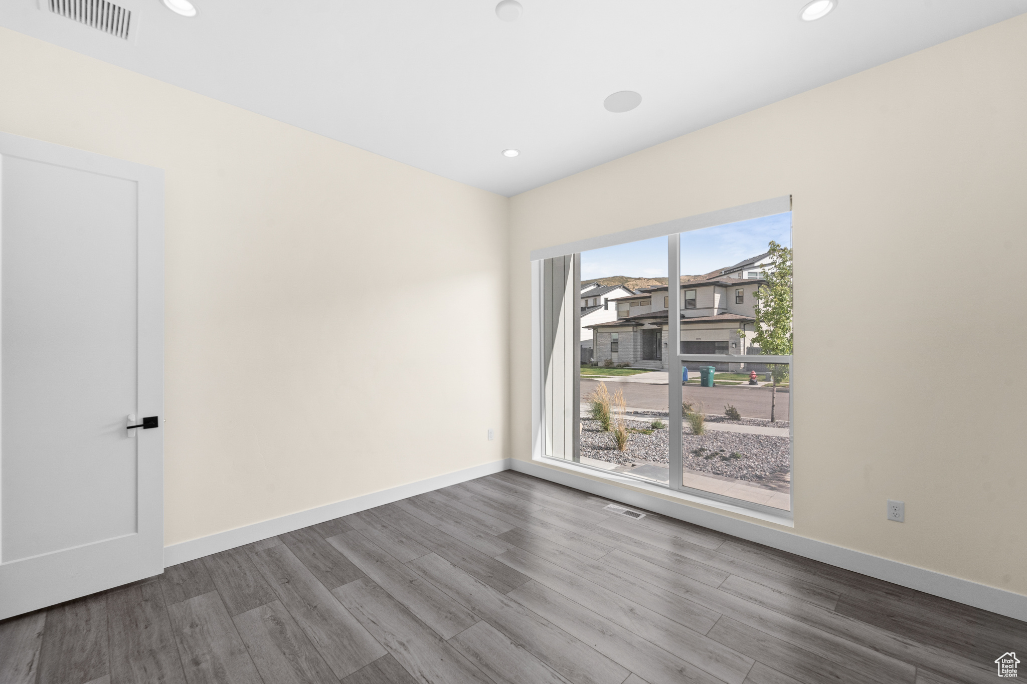 CANYON POINT - Residential