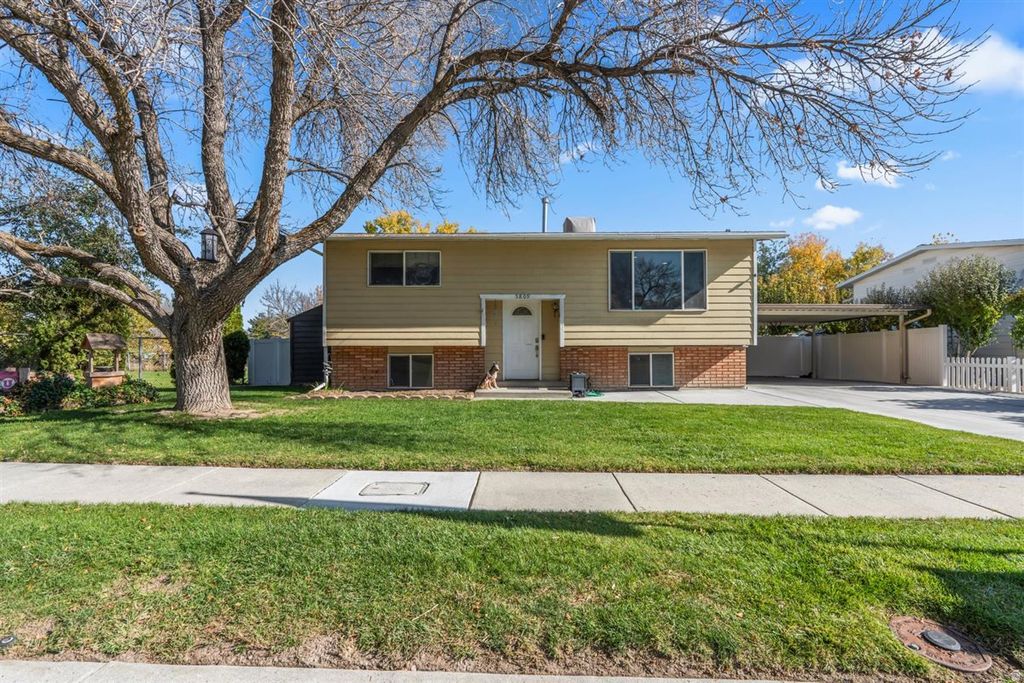 Photo of 5809 S HAZELHURST DR, Taylorsville, UT 84129 (MLS # 2120757)