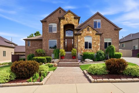 Tiny photo for 1247 W ALTA CREEK CIR S, South Jordan, UT 84095 (MLS # 2159067)