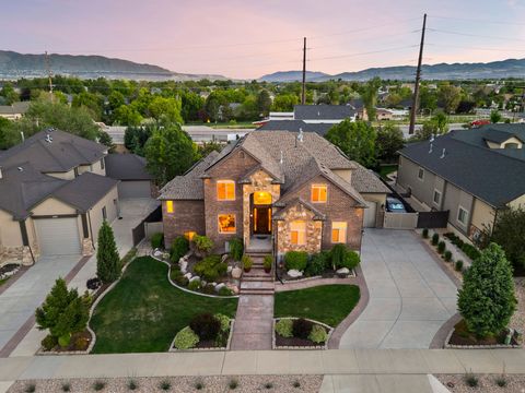 Tiny photo for 1247 W ALTA CREEK CIR S, South Jordan, UT 84095 (MLS # 2159067)