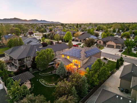 Tiny photo for 1247 W ALTA CREEK CIR S, South Jordan, UT 84095 (MLS # 2159067)