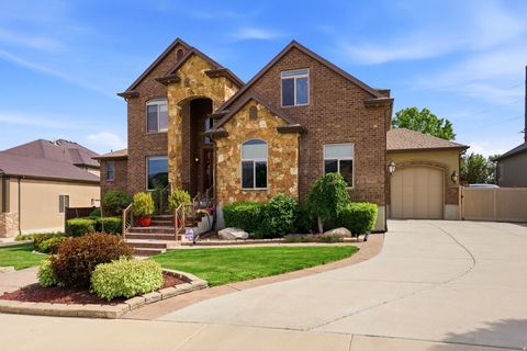 Tiny photo for 1247 W ALTA CREEK CIR S, South Jordan, UT 84095 (MLS # 2159067)