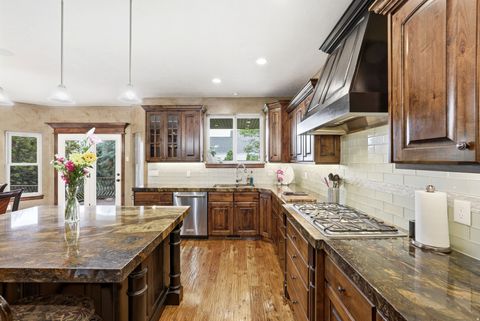 Tiny photo for 1247 W ALTA CREEK CIR S, South Jordan, UT 84095 (MLS # 2159067)