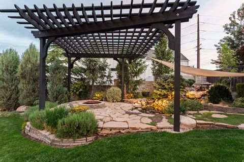 Tiny photo for 1247 W ALTA CREEK CIR S, South Jordan, UT 84095 (MLS # 2159067)