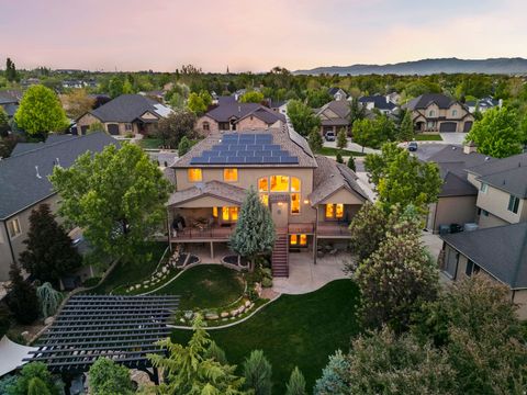 Tiny photo for 1247 W ALTA CREEK CIR S, South Jordan, UT 84095 (MLS # 2159067)