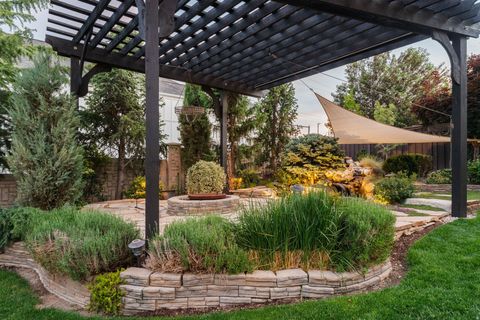 Tiny photo for 1247 W ALTA CREEK CIR S, South Jordan, UT 84095 (MLS # 2159067)