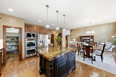 Tiny photo for 1247 W ALTA CREEK CIR S, South Jordan, UT 84095 (MLS # 2159067)