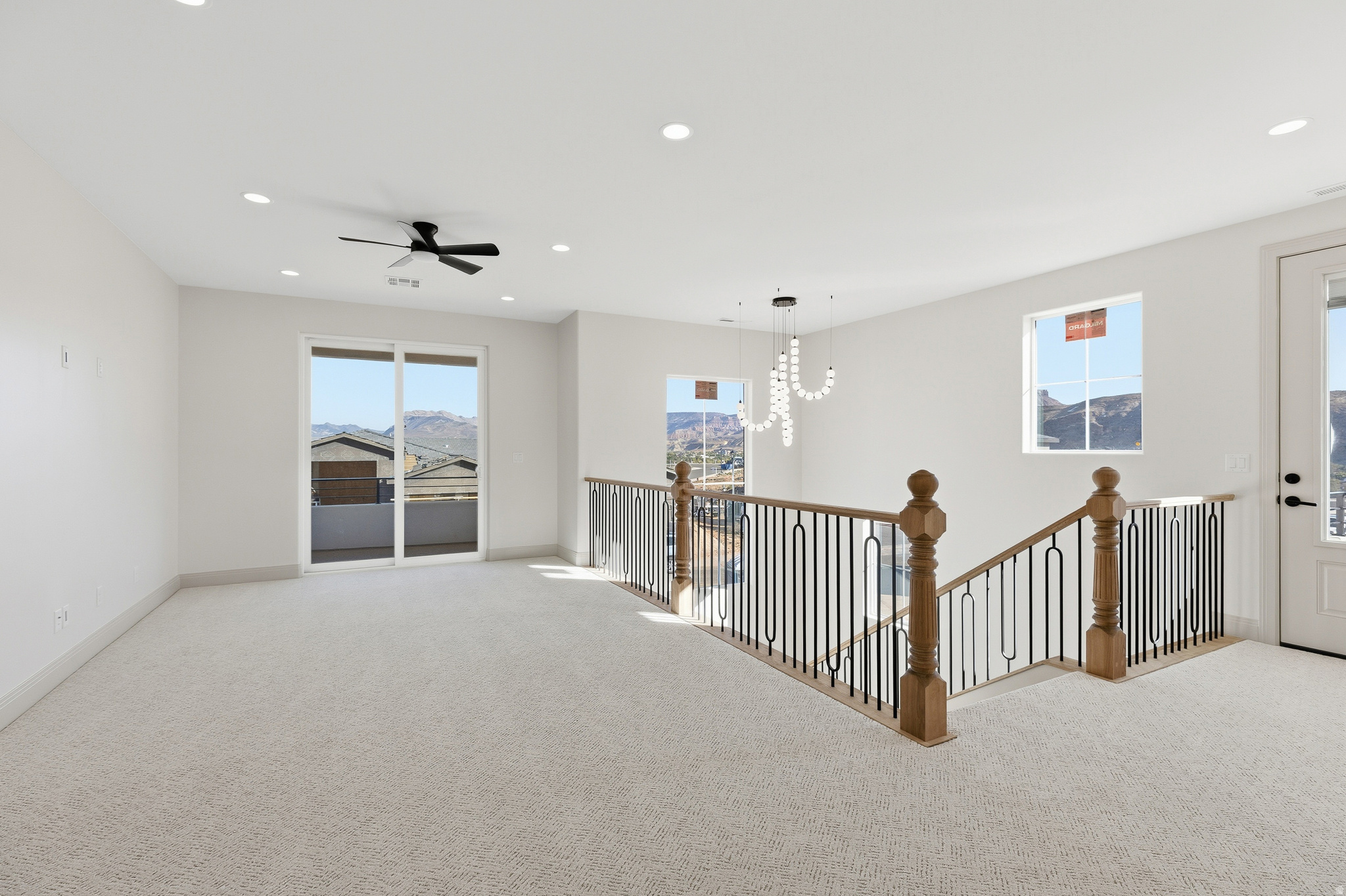 FALCON RIDGE - Residential