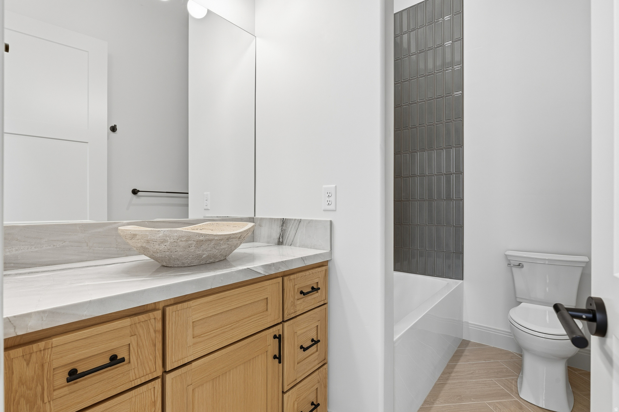 FALCON RIDGE - Residential