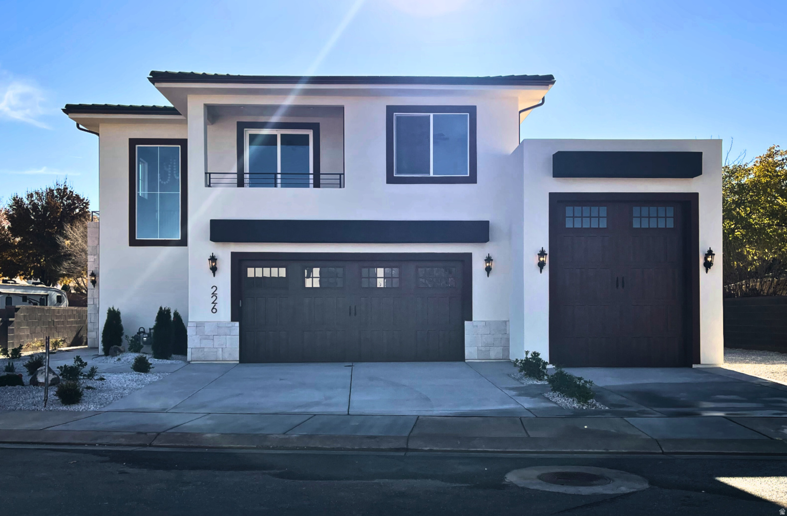 FALCON RIDGE - Residential