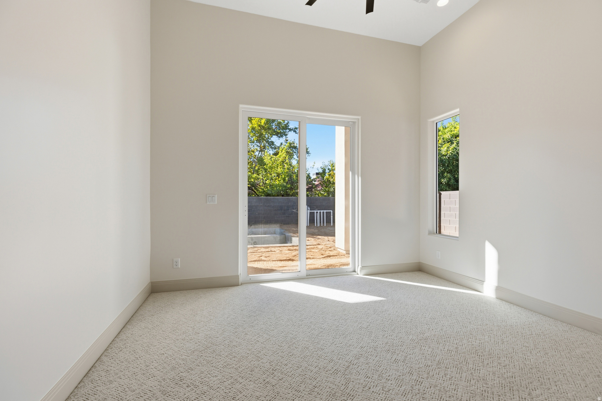 FALCON RIDGE - Residential