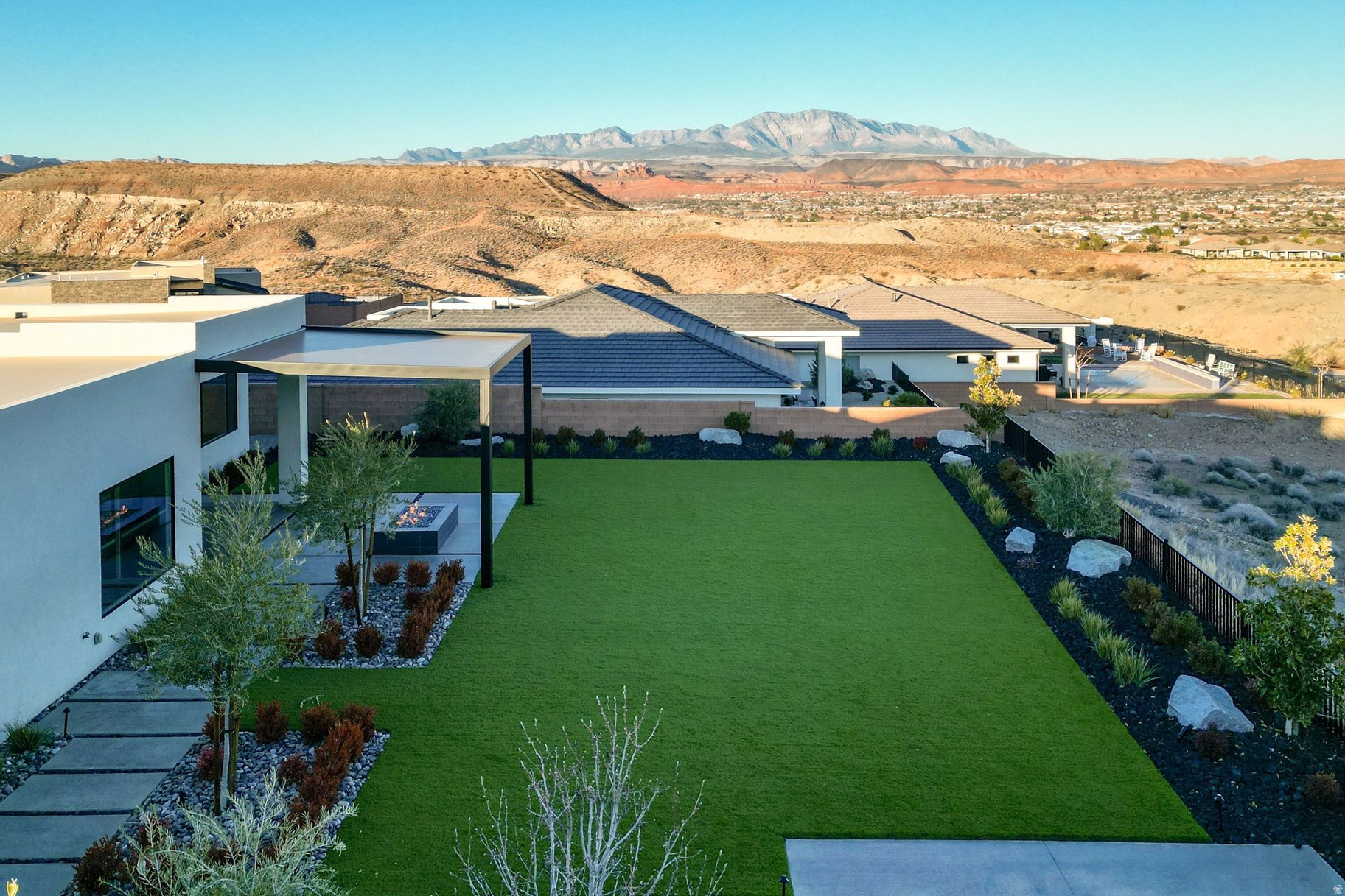 ARANCIO POINT AT DIVARIO PH 1 - Residential