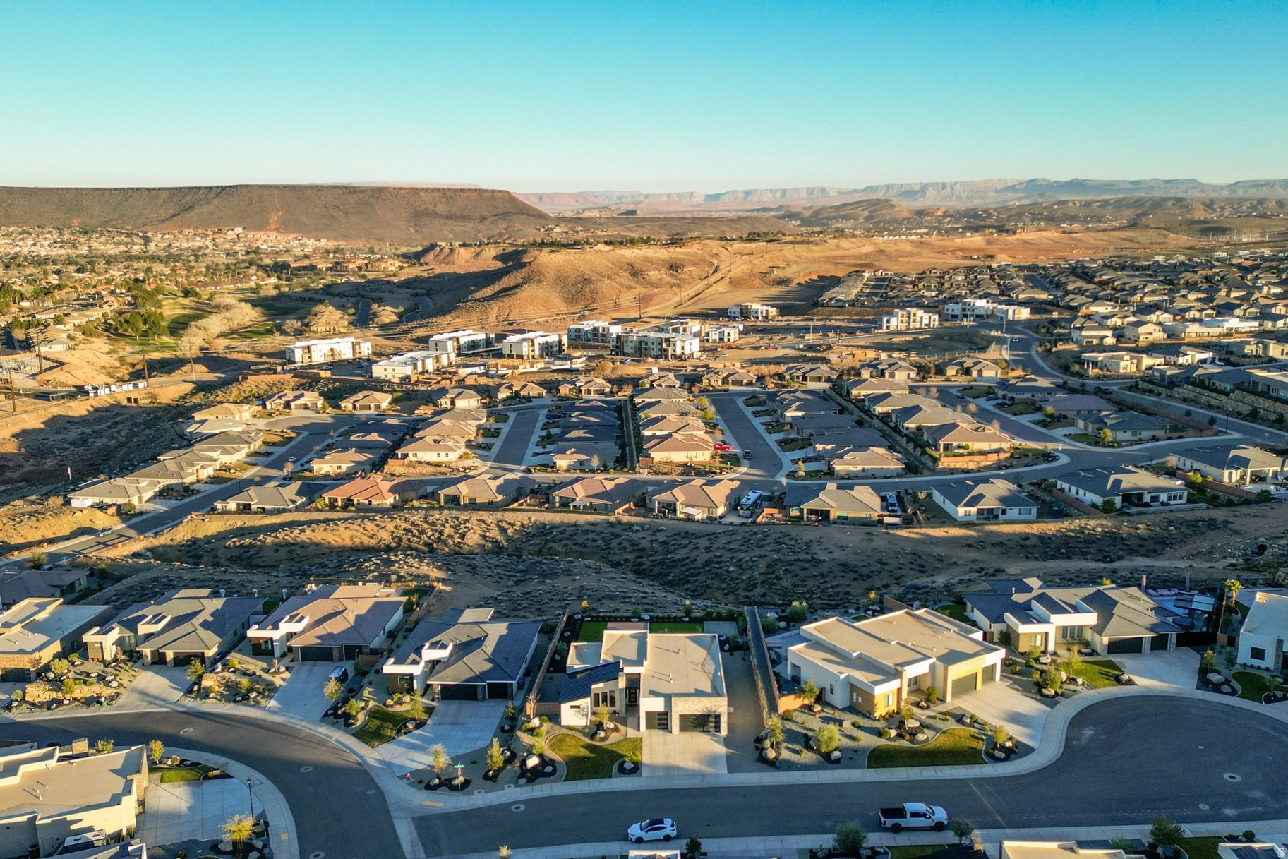 ARANCIO POINT AT DIVARIO PH 1 - Residential