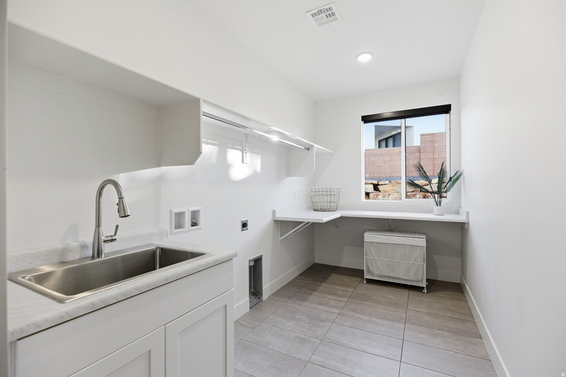 ARANCIO POINT AT DIVARIO PH 1 - Residential