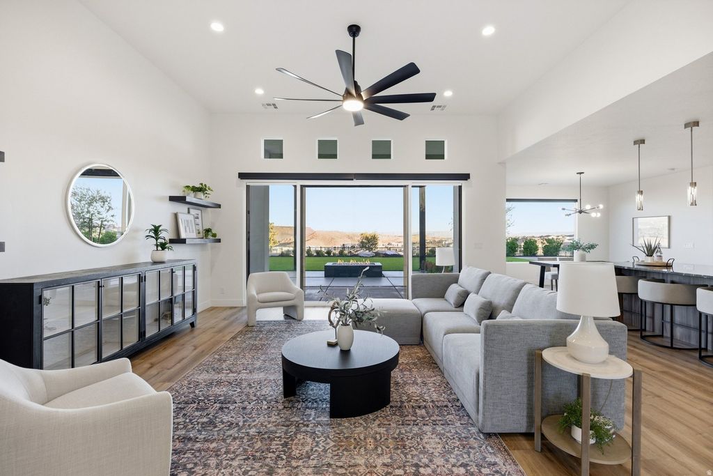 Photo of 185 S ARANCIO CT, Saint George, UT 84770 (MLS # 2134667)