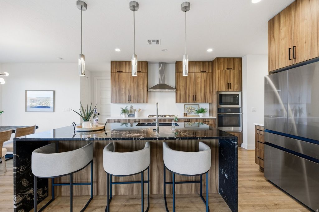 Photo of 185 S ARANCIO CT, Saint George, UT 84770 (MLS # 2134667)