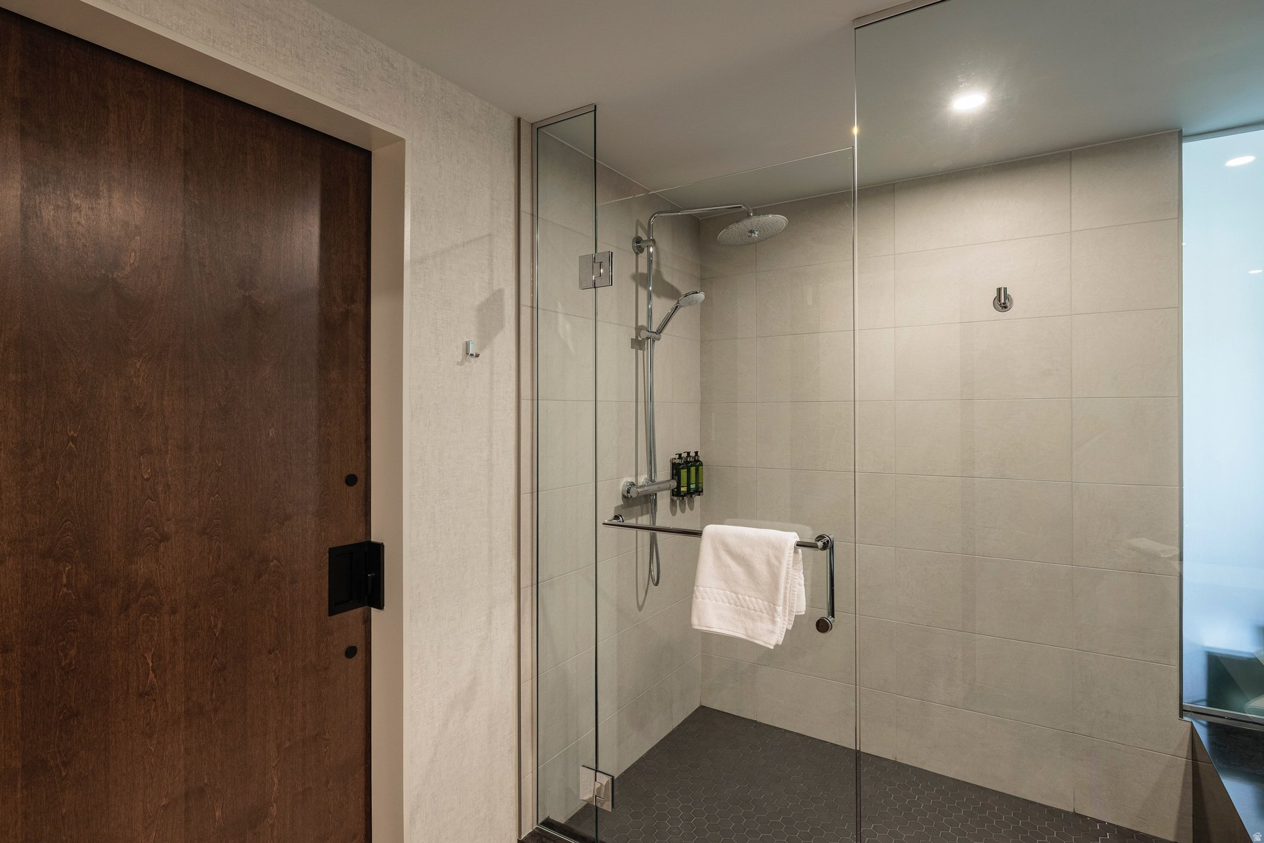 BLACK DESERT RESORT CENTER - Residential