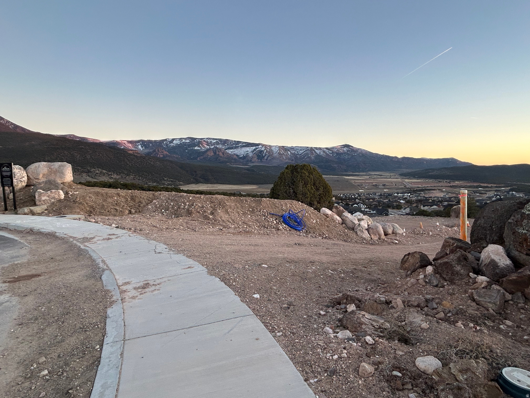 SADDLEBACK RIDGE - Land