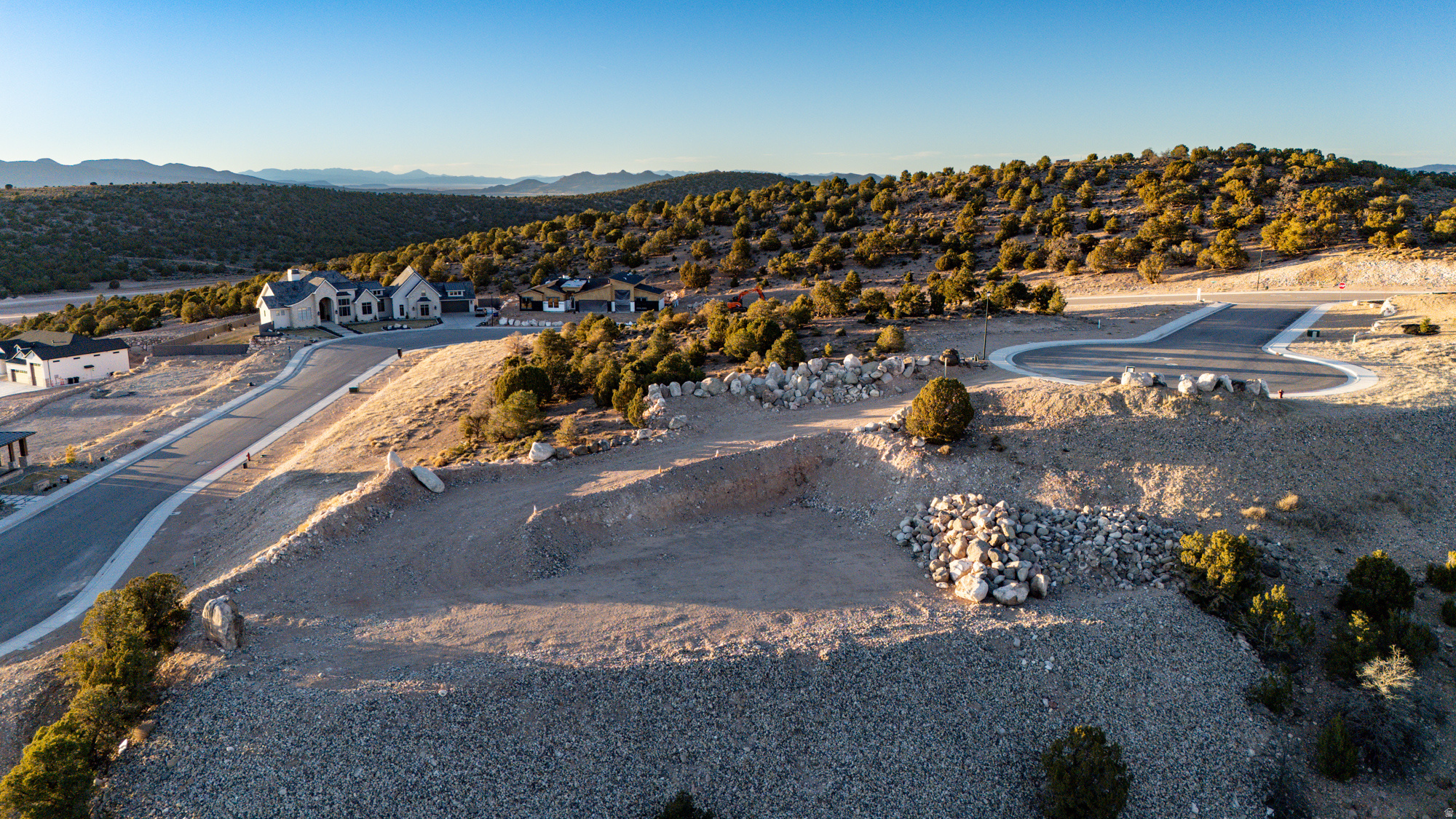 SADDLEBACK RIDGE - Land