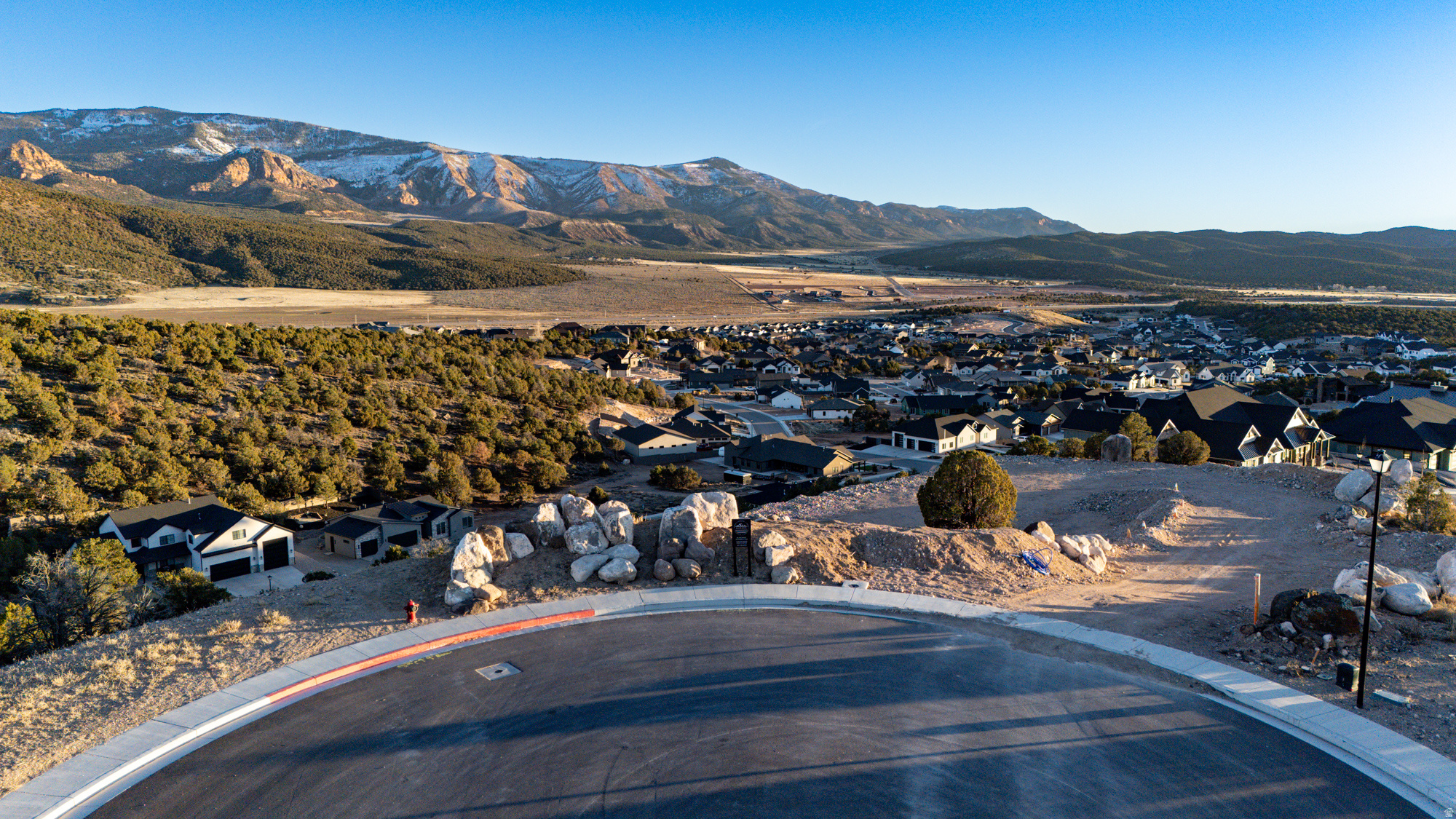 SADDLEBACK RIDGE - Land