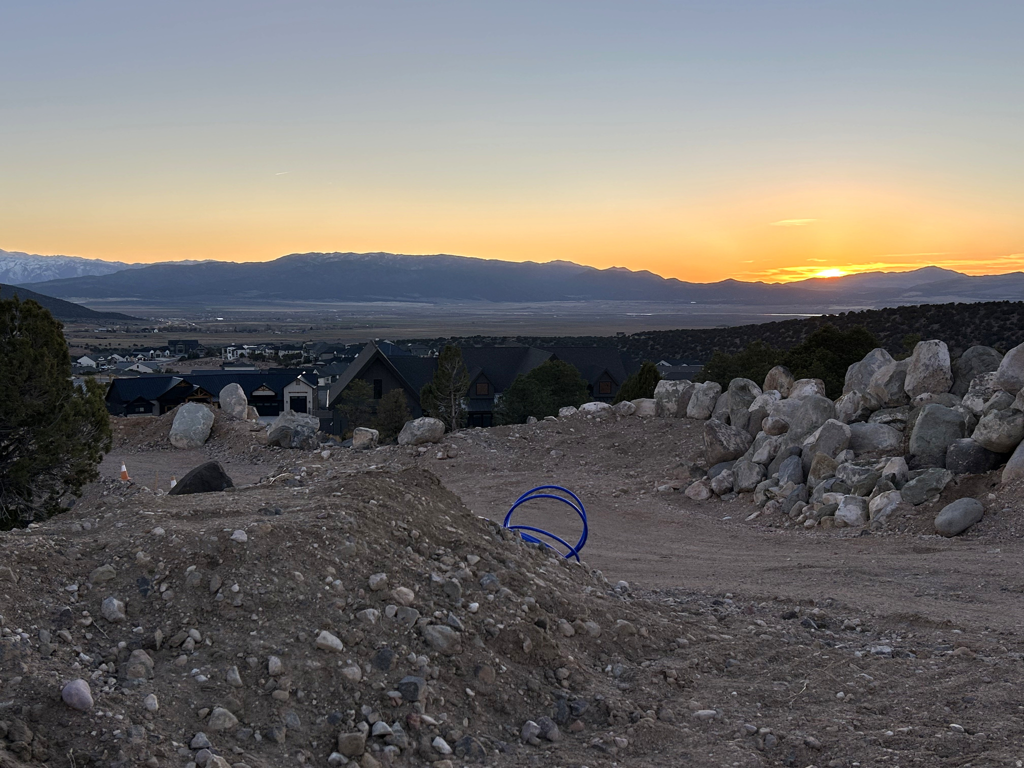 SADDLEBACK RIDGE - Land