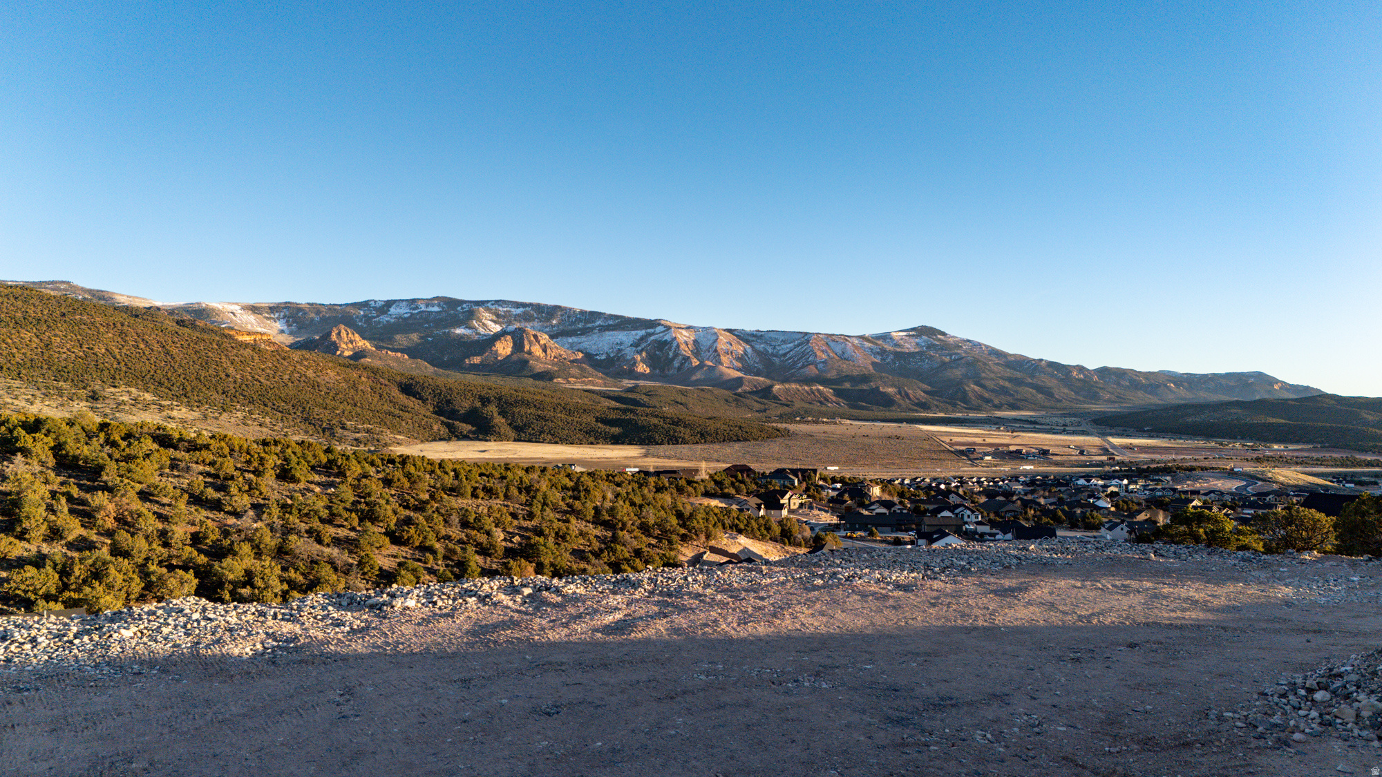 SADDLEBACK RIDGE - Land