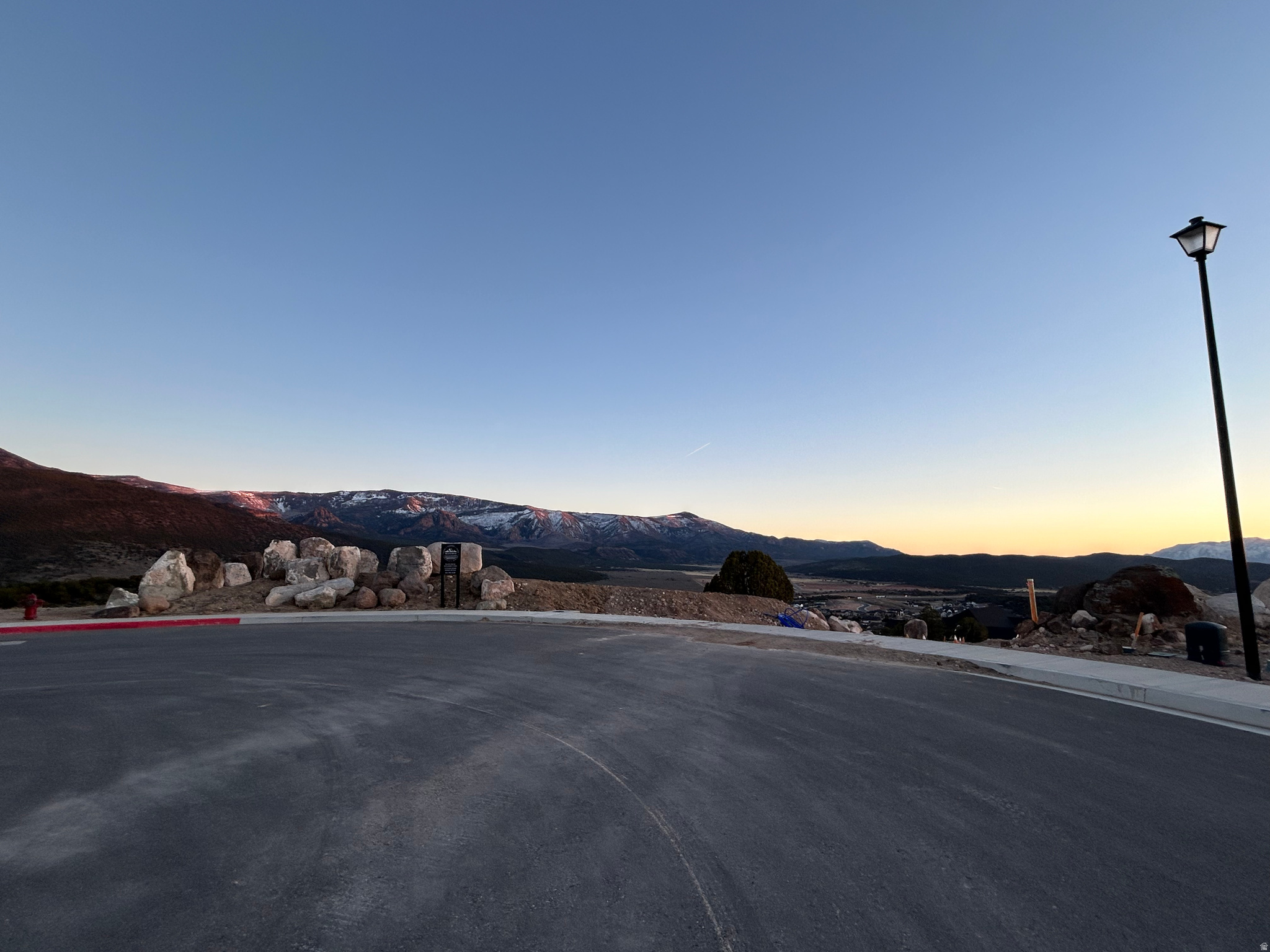 SADDLEBACK RIDGE - Land