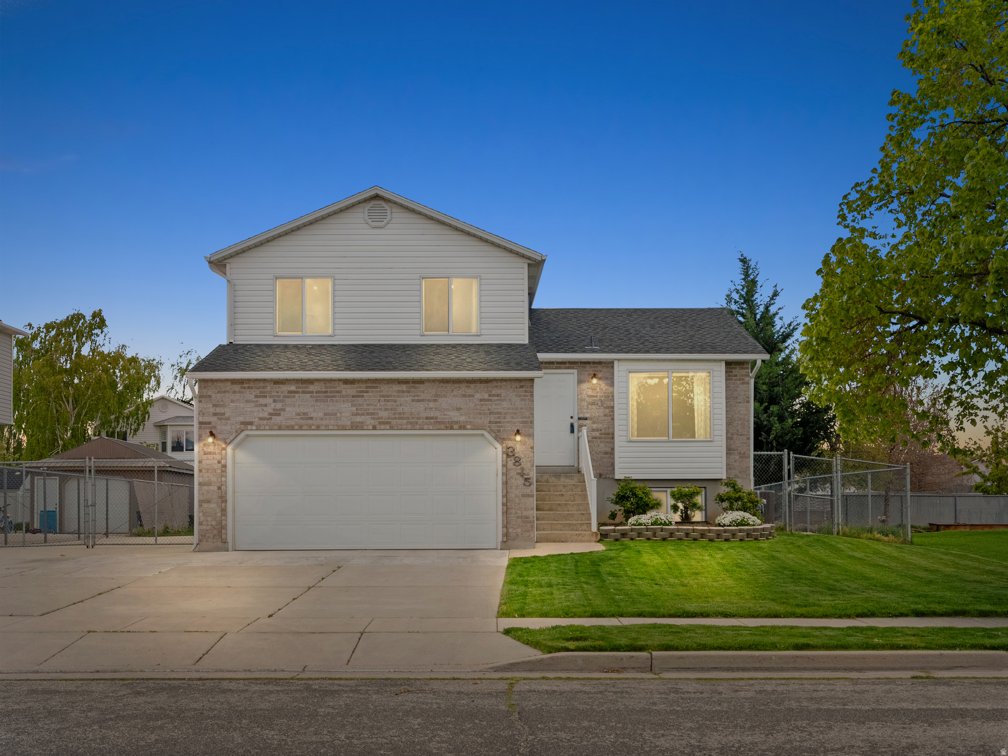 WOODMERE ESTATES - Residential