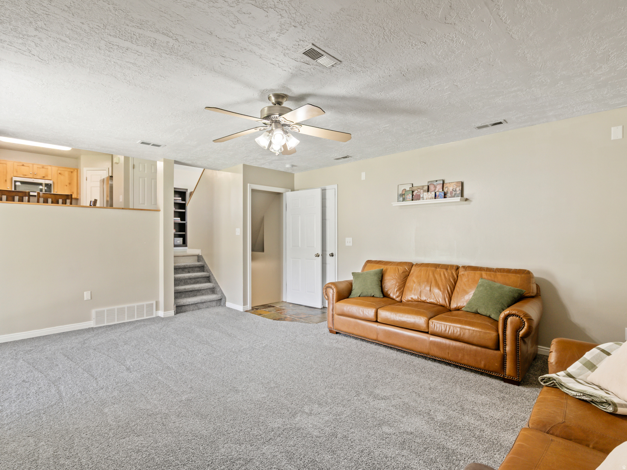 WOODMERE ESTATES - Residential