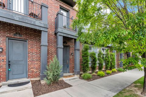 Photo of 12 W GILBRIDE AVE, Murray, UT 84107 (MLS # 2156783)