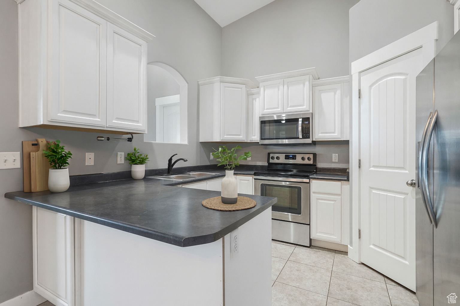 HILLCREST CONDO - Residential